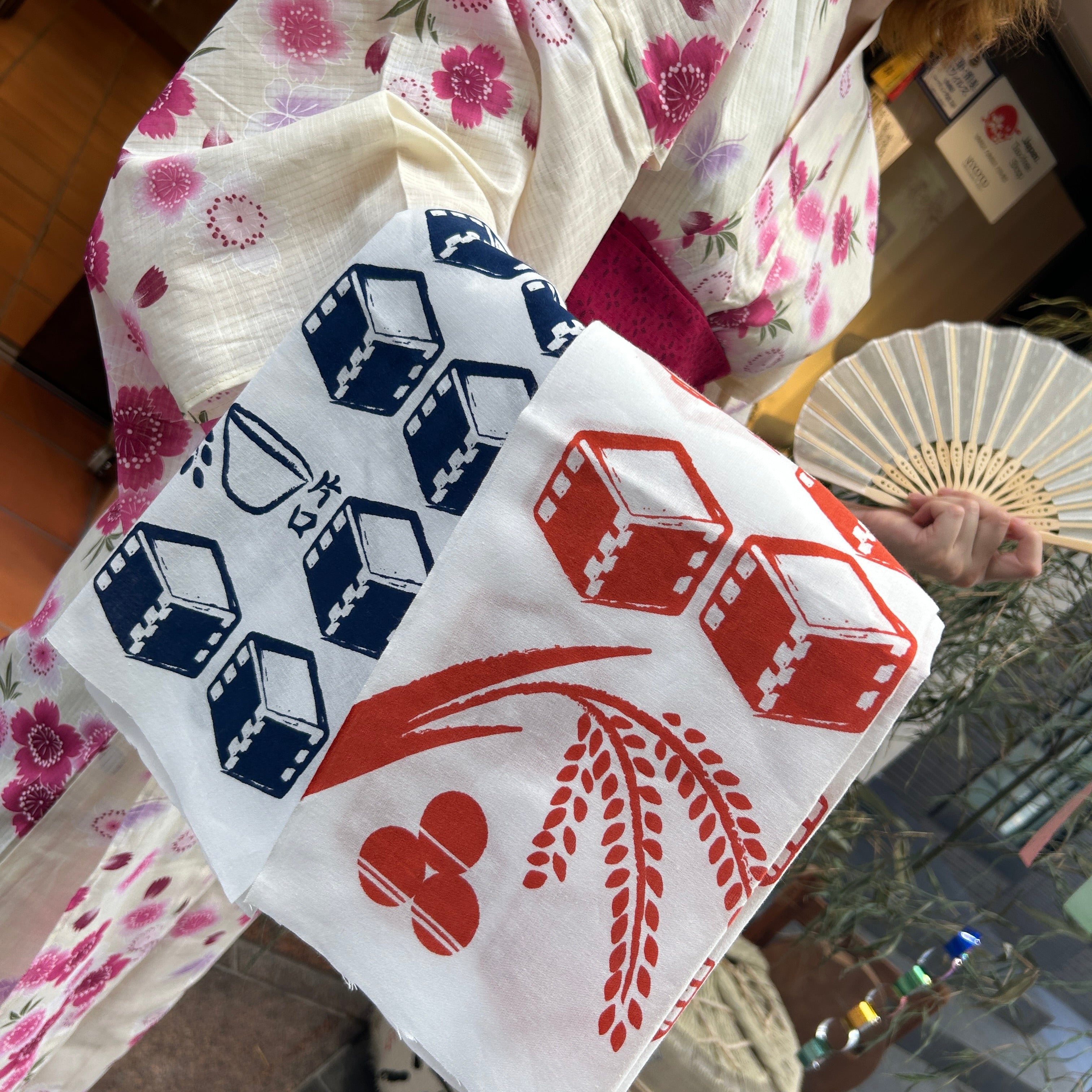 雑誌で紹介された 日本酒グッズ5点、Tシャツ、手拭い、酒升